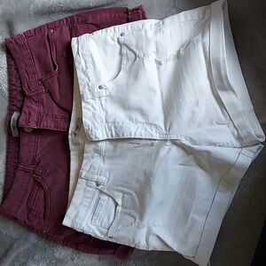 Refuge ripped jean shorts, size 8, white and maroon